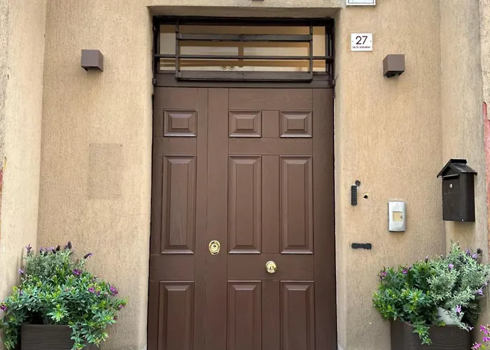 Ghirlanda House *